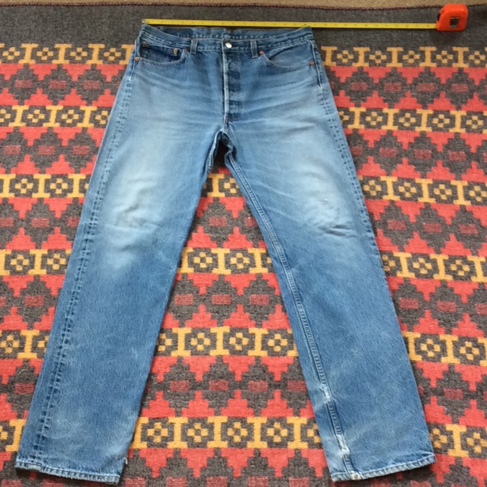Vintage 80-90’s Levis 501 jeans Amazing color!